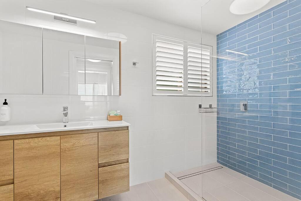 Appartamento Aqua Vista Airlie Beach Esterno foto